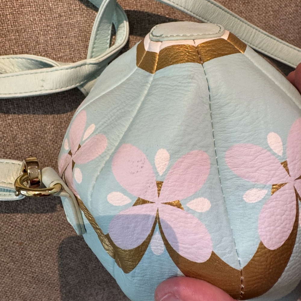 Disney parks “it’s a small world” hot air balloon crossbody purse - Picture 5 of 10